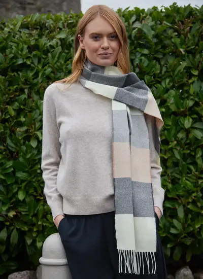 Extra Fine Merino Wool Fringed Check Scarf